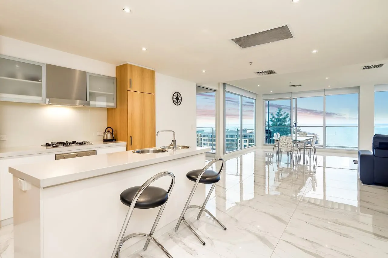 Glenelg Skyline Beachfront Penthouse, Adelaide Apartment 0*,  Australia